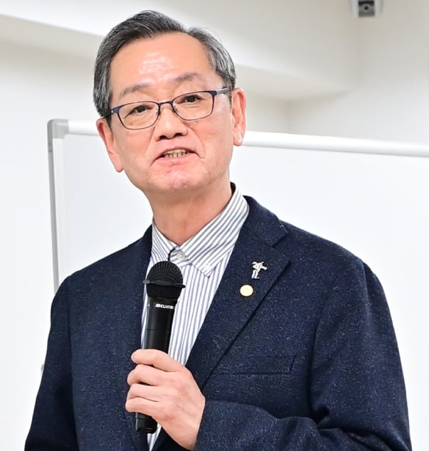 小林謙二